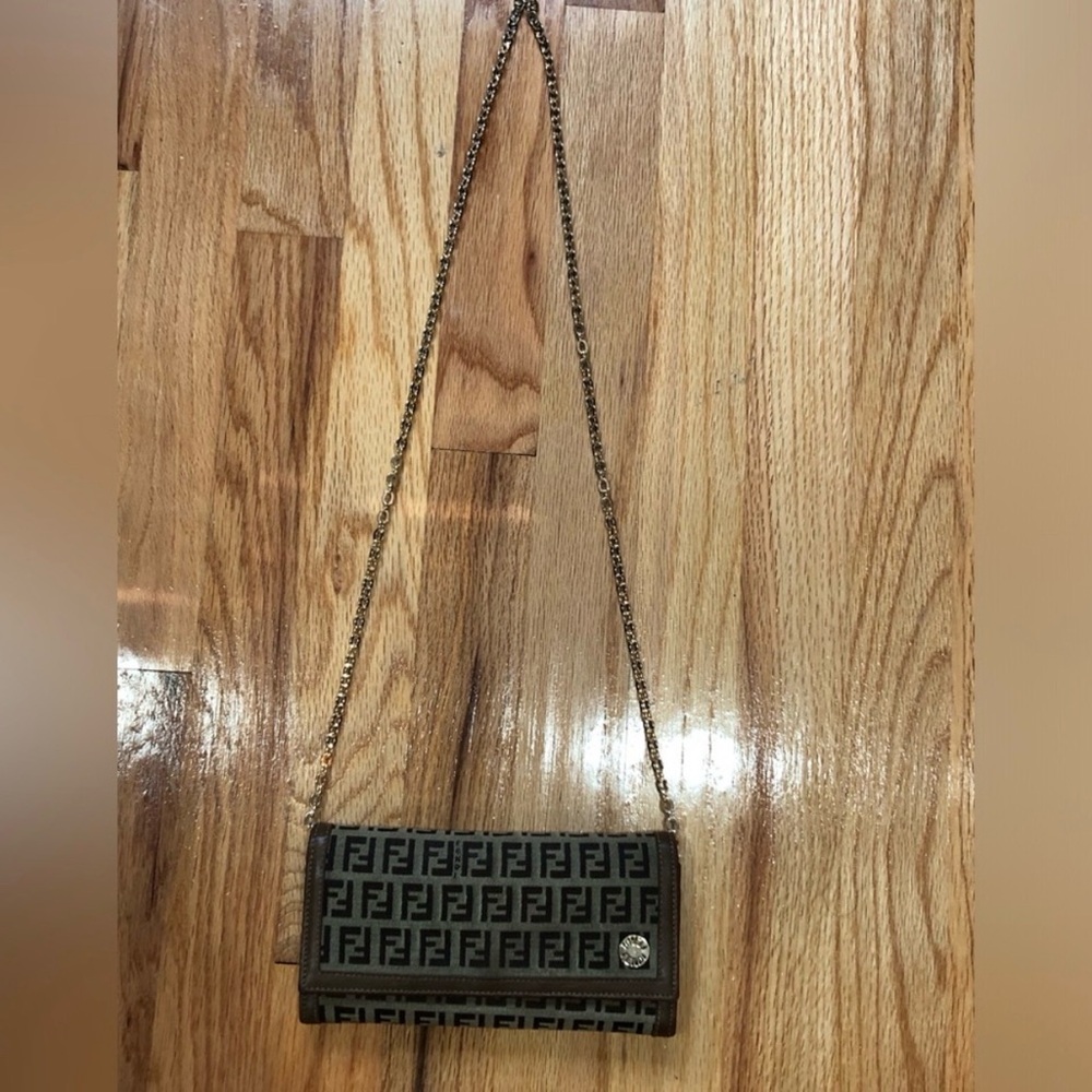 Fendi RARE Kisslock Zucca Wallet EUC - Picture 16 of 17